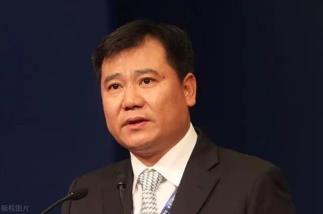 苏宁易购和京东买电器哪个好一些？两者有啥区别？