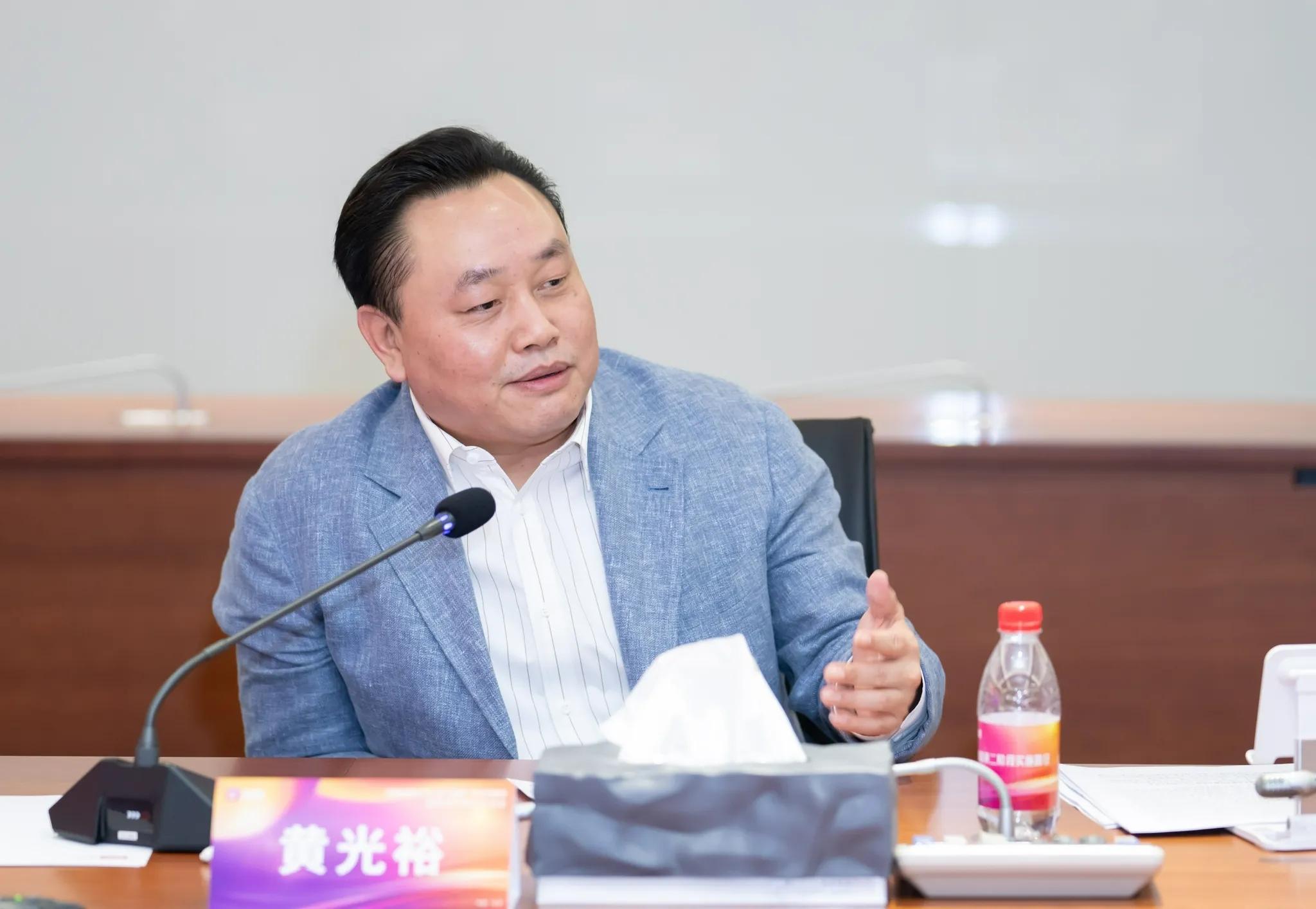苏宁易购和京东买电器哪个好一些？两者有啥区别？