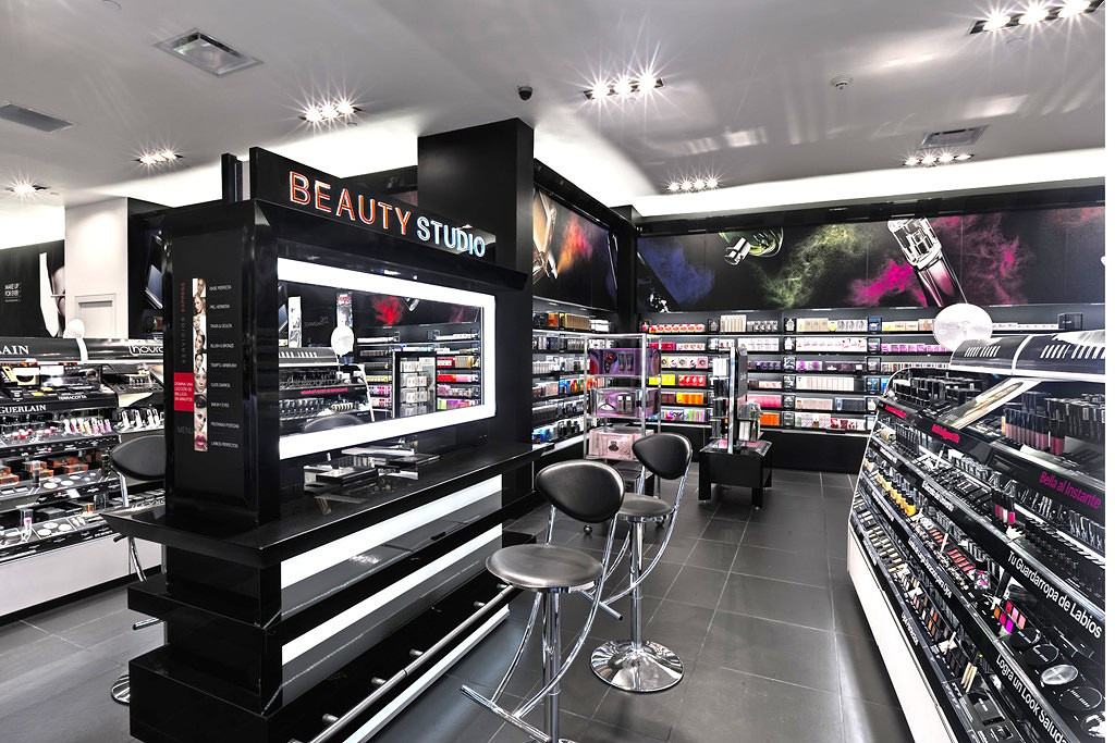 如何开化妆品店赚钱？分享成功投资化妆品店的流程和明细