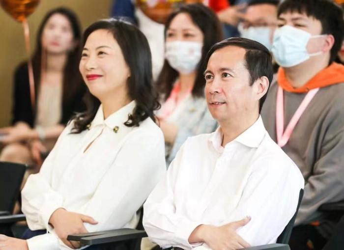 阿里巴巴现任董事长是谁（阿里巴董事长个人简介）