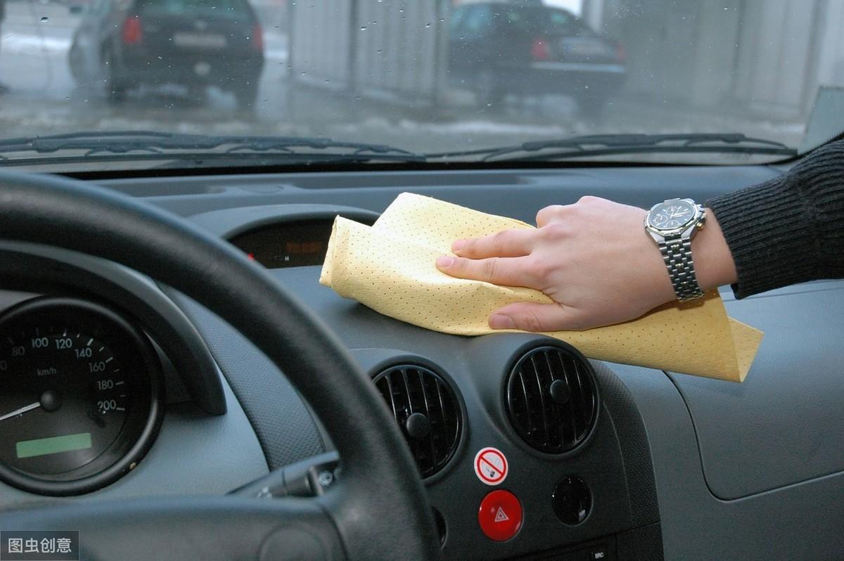 中控台防晒垫到底有没有用？汽车中控台的防晒垫有安全隐患吗？