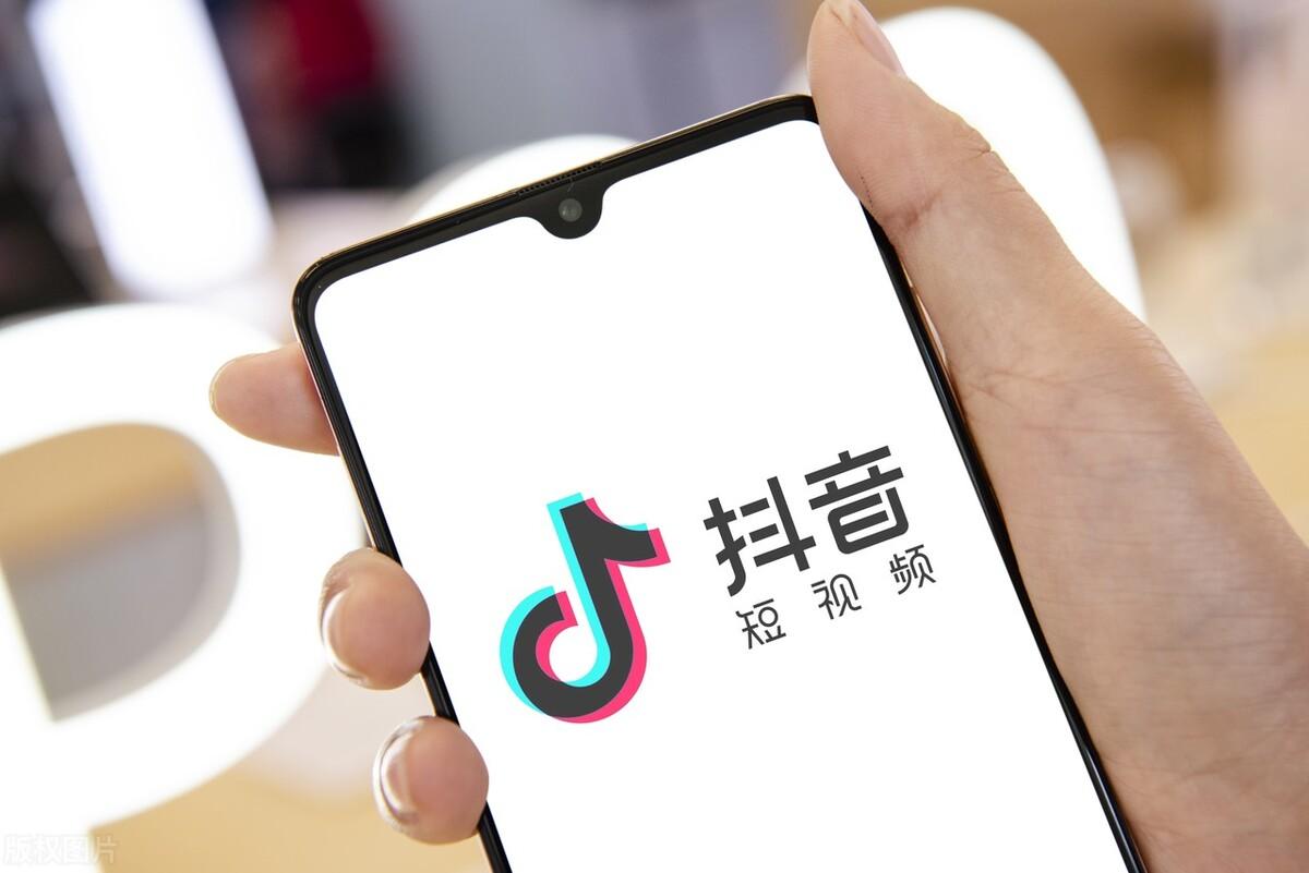拍抖音视频怎么赚钱？普通人也能赚钱的抖音短视频的操作拍摄技巧