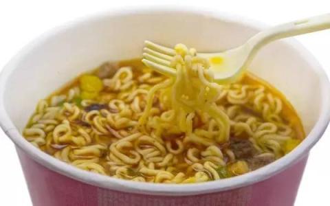 康师傅和统一的区别是什么？从包装，料包，到面饼，全面对比两者