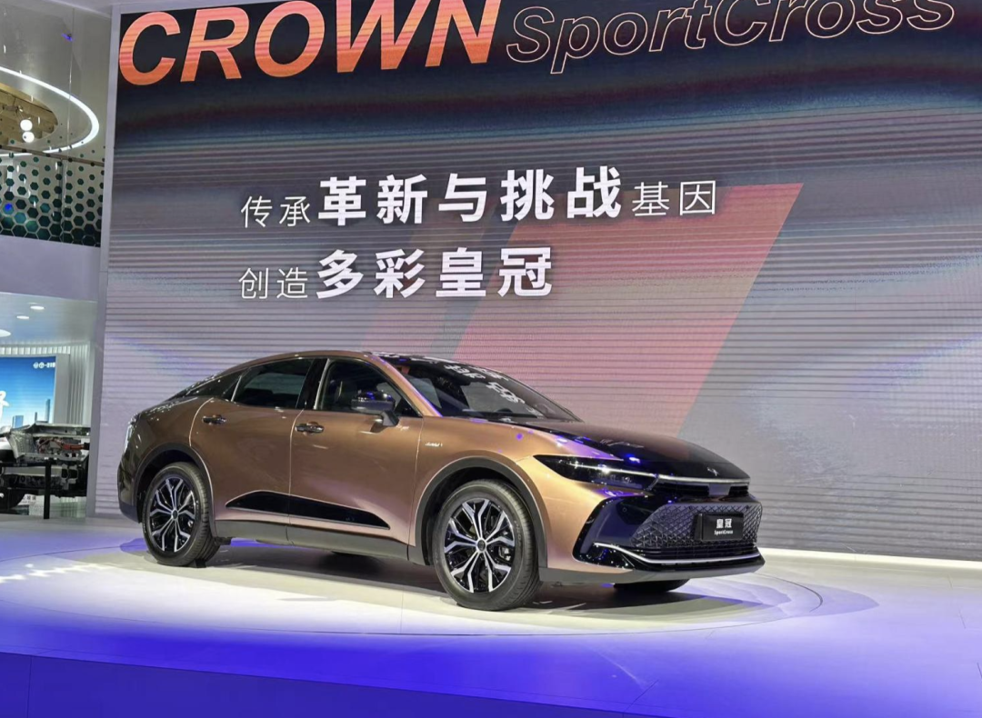 二手皇冠多少钱？2022年新款丰田皇冠多少钱？