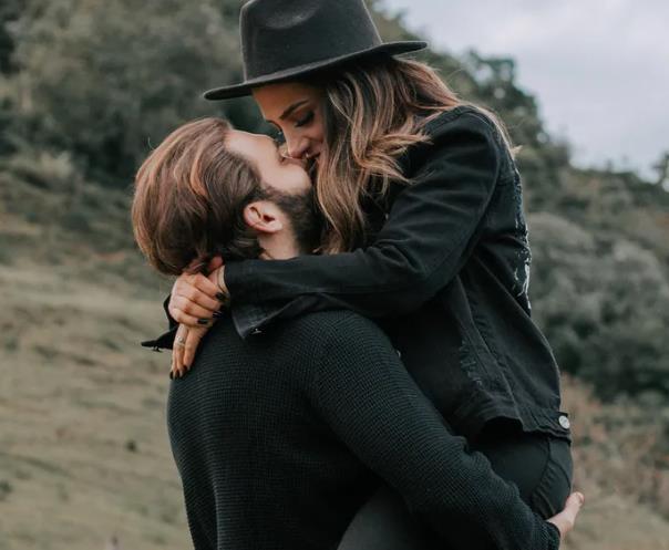 无缝对接是什么意思？无缝连接和无缝衔接的区别是什么？