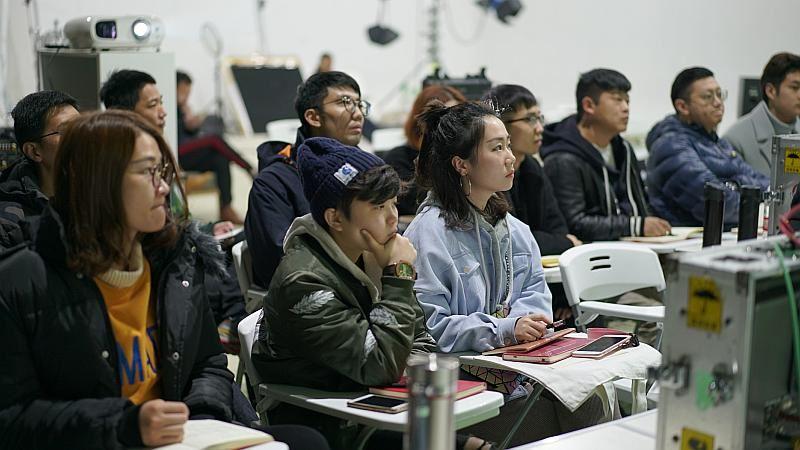 特效师一个月收入多少？短视频特效师的真实收入是多少？
