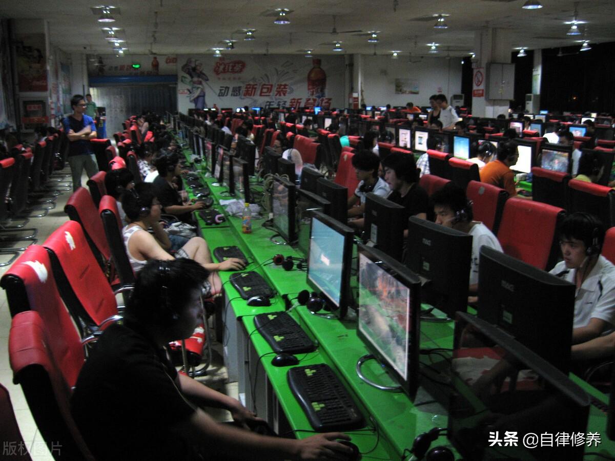 开网吧赚钱吗？分享无本钱创业的十种方法