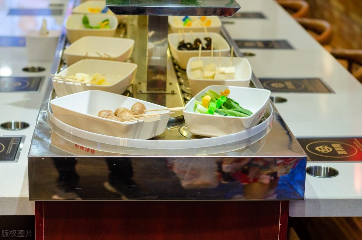 开旋转小火锅店的成本要多少钱？自助旋转小火锅的投资成本及利润介绍