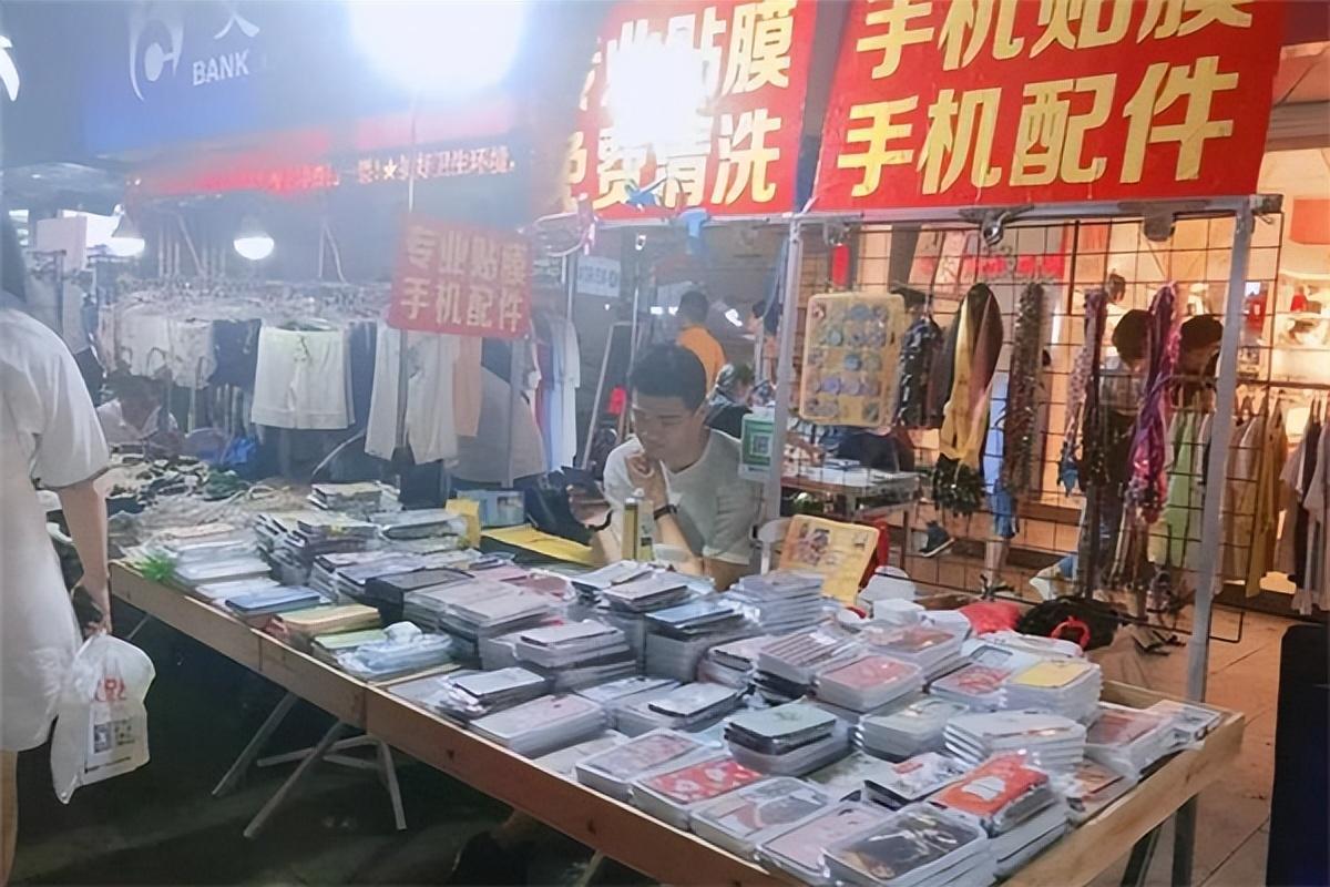 摆摊卖什么赚钱？新手摆地摊十大火爆产品推荐