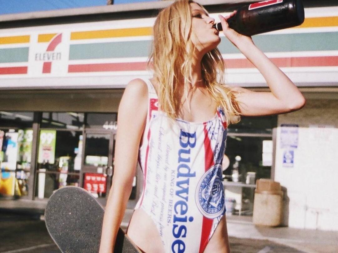 嘻哈风格的服装的特点介绍（街头风和嘻哈风的区别是什么）