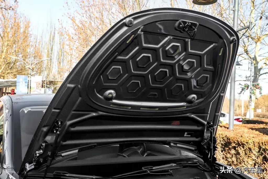 特斯拉Model3值得入手吗？特斯拉购买价格及日常保养维护费用