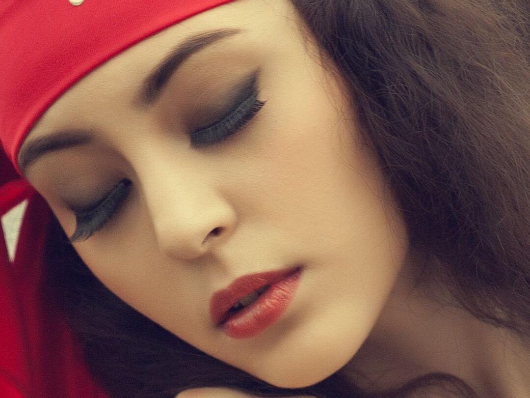 嘻哈风格的服装的特点介绍（街头风和嘻哈风的区别是什么）