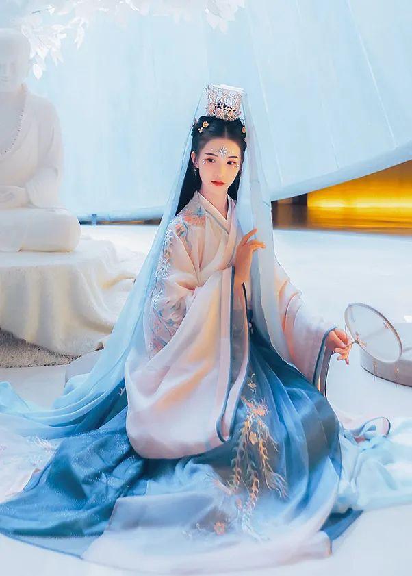 汉尚华莲汉服官网（汉尚华莲旗下品牌有哪些）