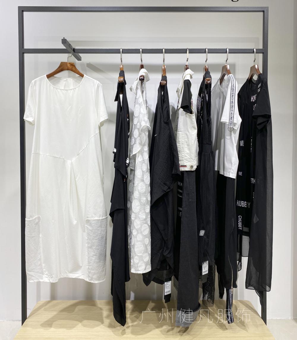 免费招代理卖衣服（潮牌一手货源免费代理渠道推荐）