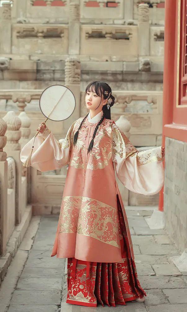 汉尚华莲汉服官网（汉尚华莲旗下品牌有哪些）