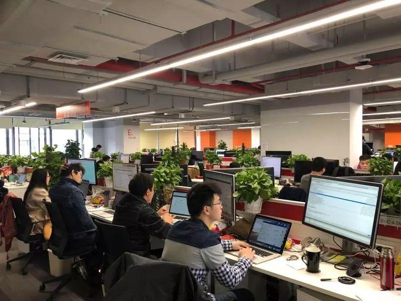 拼多多公司总部地址（拼多多平台简介及发展历程）
