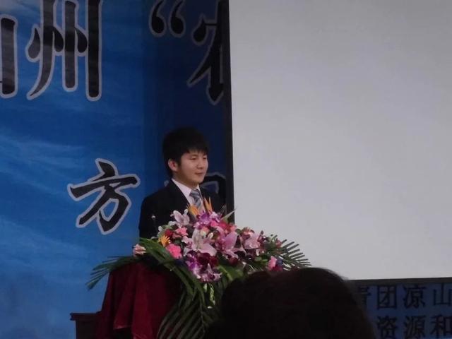 个人简历创业经历怎么写？大学生创新创业个人简历模板大全