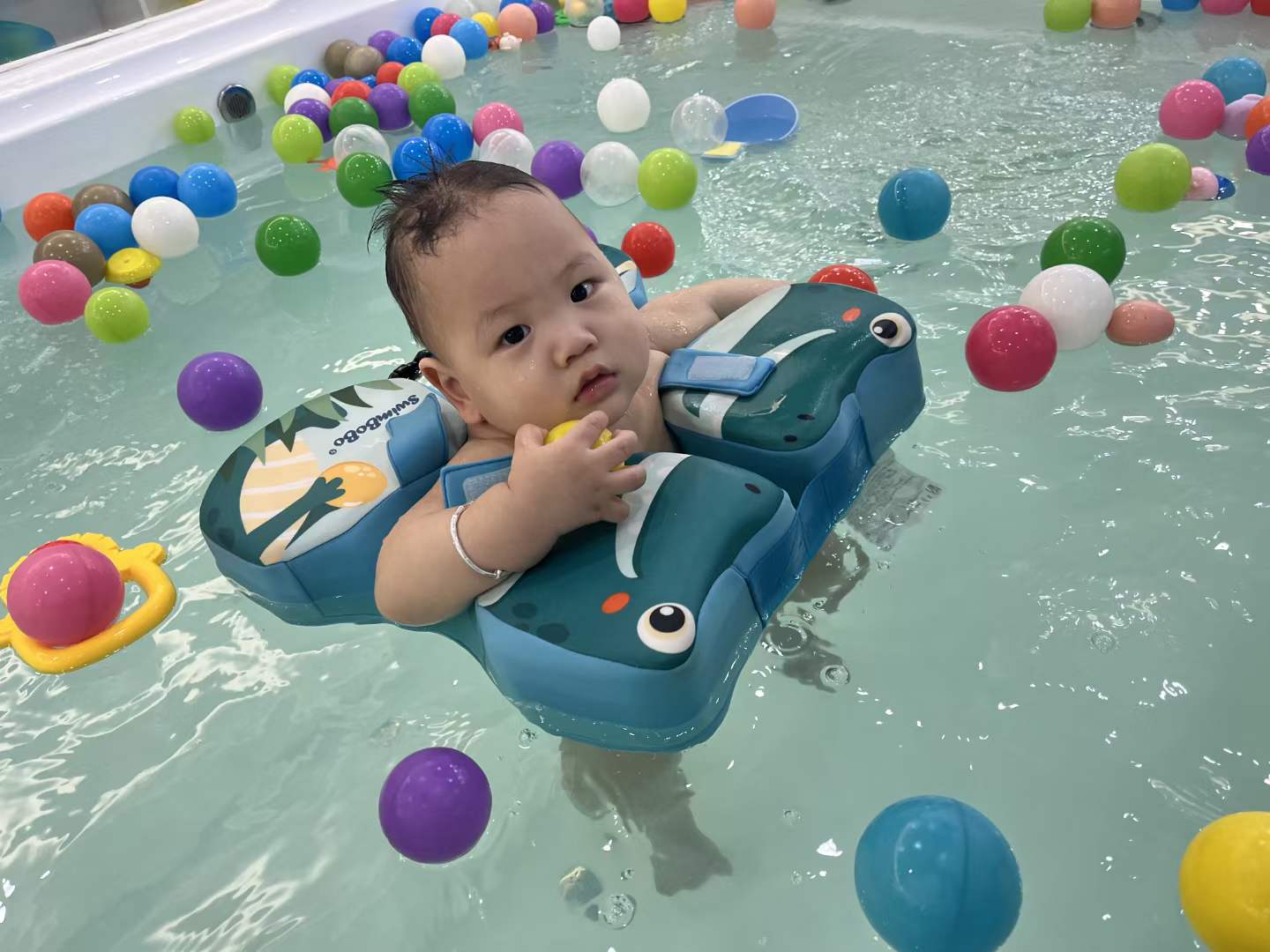 开宝宝游泳馆需要什么证件？新手开婴儿游泳馆的十大技巧及注意事项
