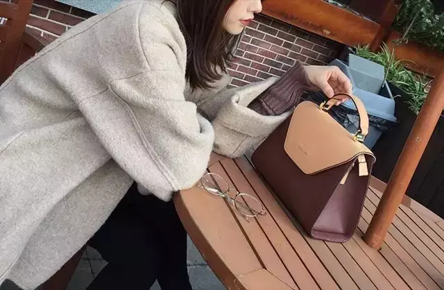 淘宝女包店铺推荐（淘宝女包品牌排行榜前十名）