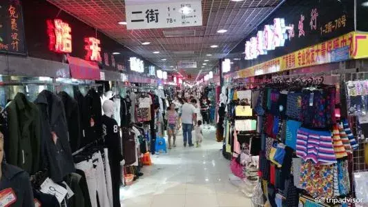 服装进货渠道怎么找？新手开服装店一手货源渠道推荐
