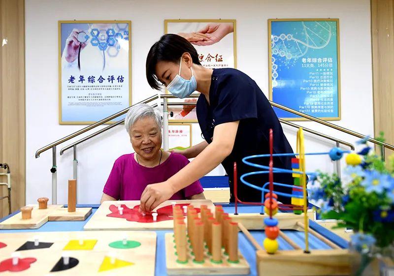 私人开办养老院赚钱吗？2023小型养老院投资项目一览表