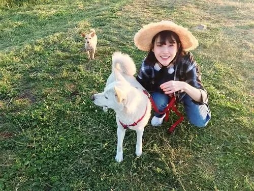四季色彩理论将人分为哪几种类型？是由谁首先提出的？