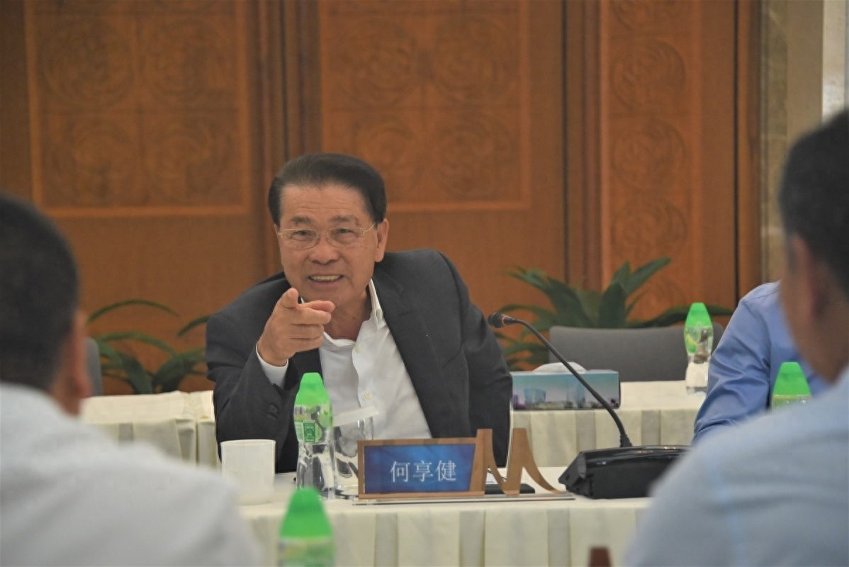 美的集团创始人是谁？何享健个人详细资料简介